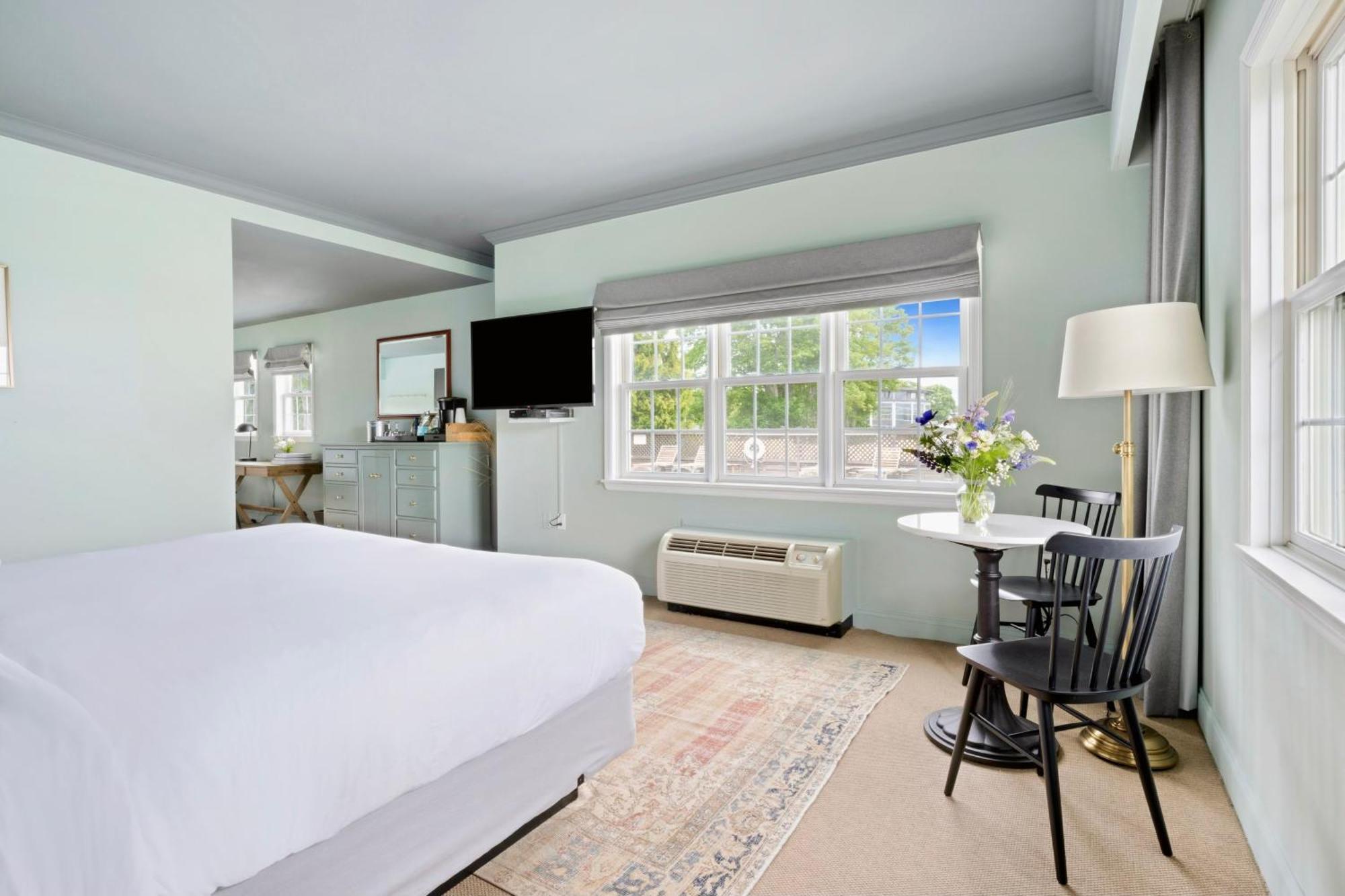The Harbor Front Inn Greenport Exterior photo